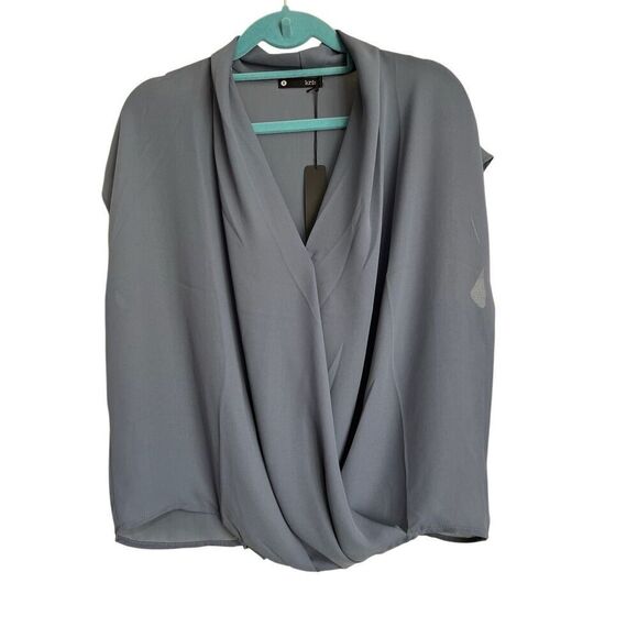 Revolve Krisa Blouse Womens Size Small Slate Blue Surplice Neck Cap Sleeve Boxy - Picture 1 of 9